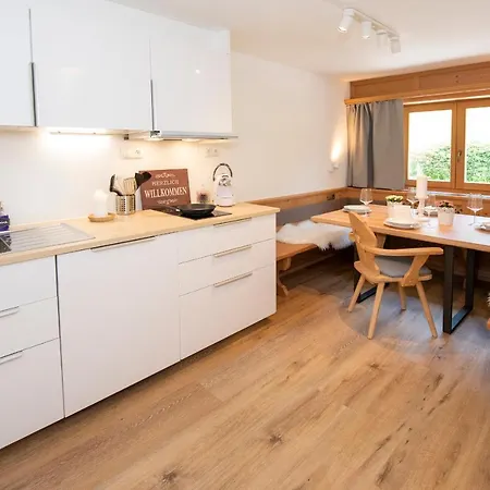 Fuerstenhaeusl - & *