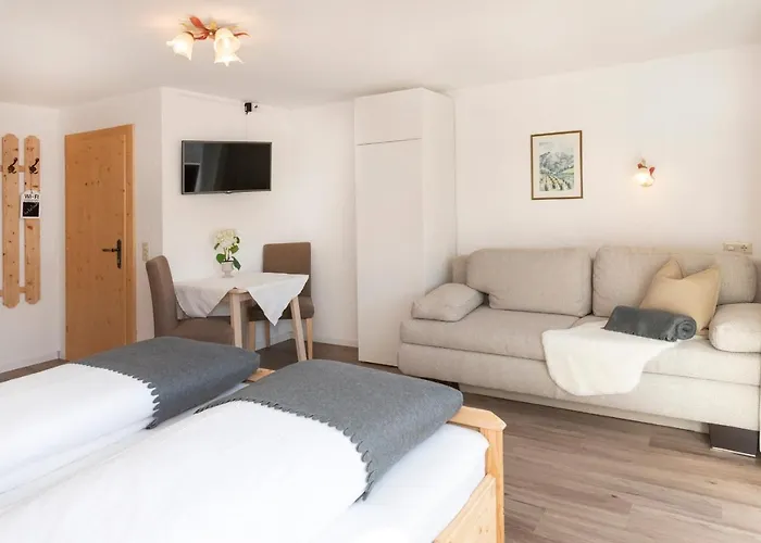 Fuerstenhaeusl - & אלפבאך