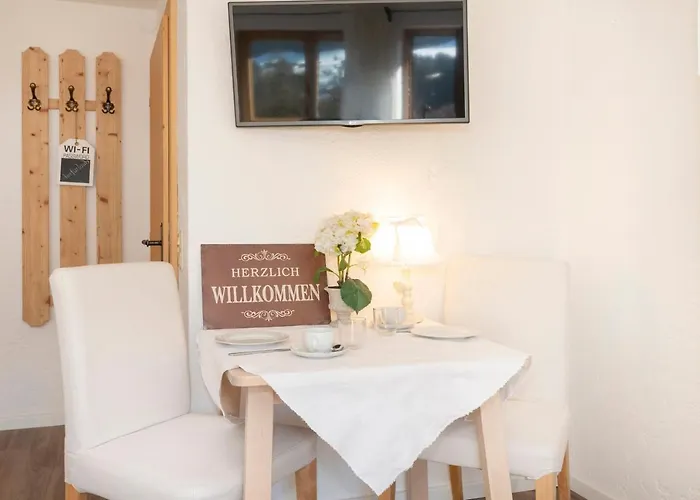 Fuerstenhaeusl - & *