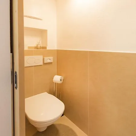 Fuerstenhaeusl - & *